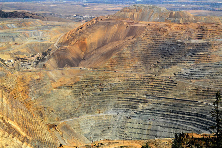 An example of the results of copper mining, the open pit Kennecott copper mine in Utah (Creative Commons)